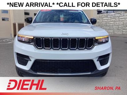 Used 2022 Jeep Grand Cherokee Laredo w/ Luxury Tech Group I