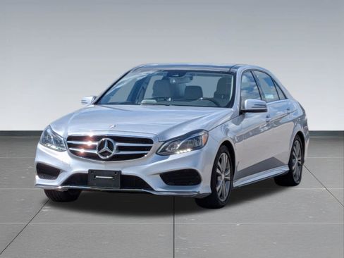 Used 2015 Mercedes-Benz E 350 4MATIC Sedan image 9