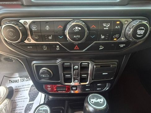 Used 2020 Jeep Wrangler Unlimited Rubicon AWD/4WD image 38