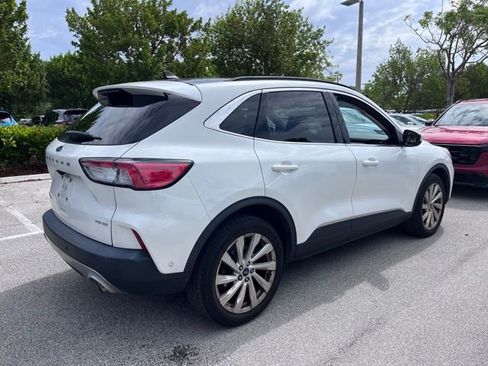 Used 2021 Ford Escape Titanium w/ Titanium Elite Package AWD/4WD image 4
