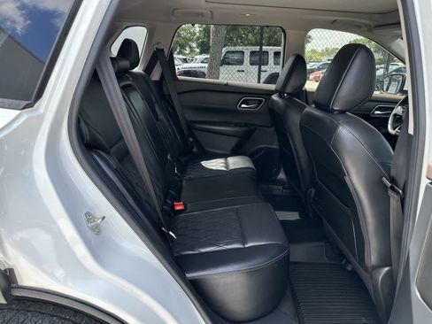 Used 2021 Nissan Rogue Platinum AWD/4WD image 19
