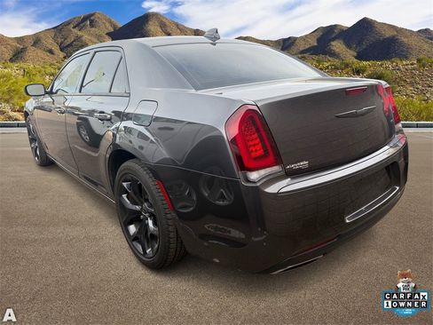 Used 2023 Chrysler 300 Touring w/ Sport Appearance Package image 3