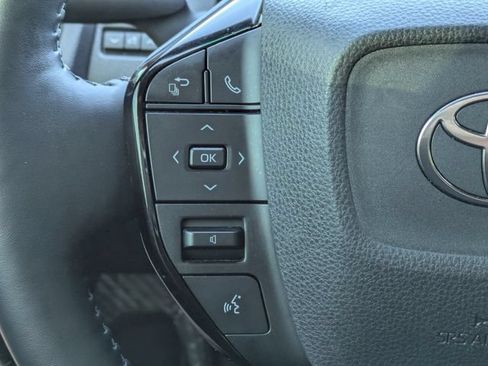 Used 2024 Toyota Prius XLE FWD image 24