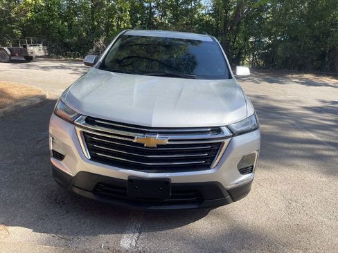 Used 2022 Chevrolet Traverse LT FWD image 5