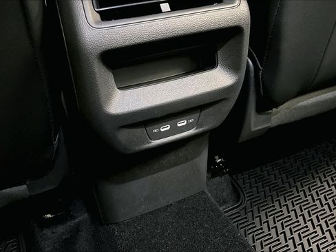 New 2026 Volkswagen Tiguan SE image 22