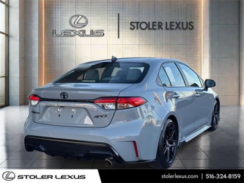 Used 2022 Toyota Corolla SE image 4