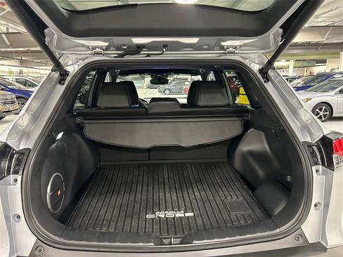 Used 2025 Toyota Corolla Cross AWD Hybrid w/ Convenience Package image 28