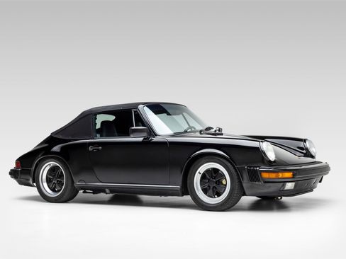 Used 1989 Porsche 911 Carrera RWD image 6