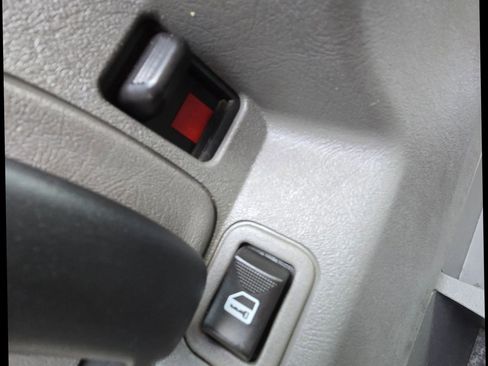 Used 2018 Chevrolet Express 3500 w/ Power Convenience Package image 15