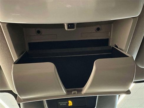 Used 2021 Nissan Rogue S image 28