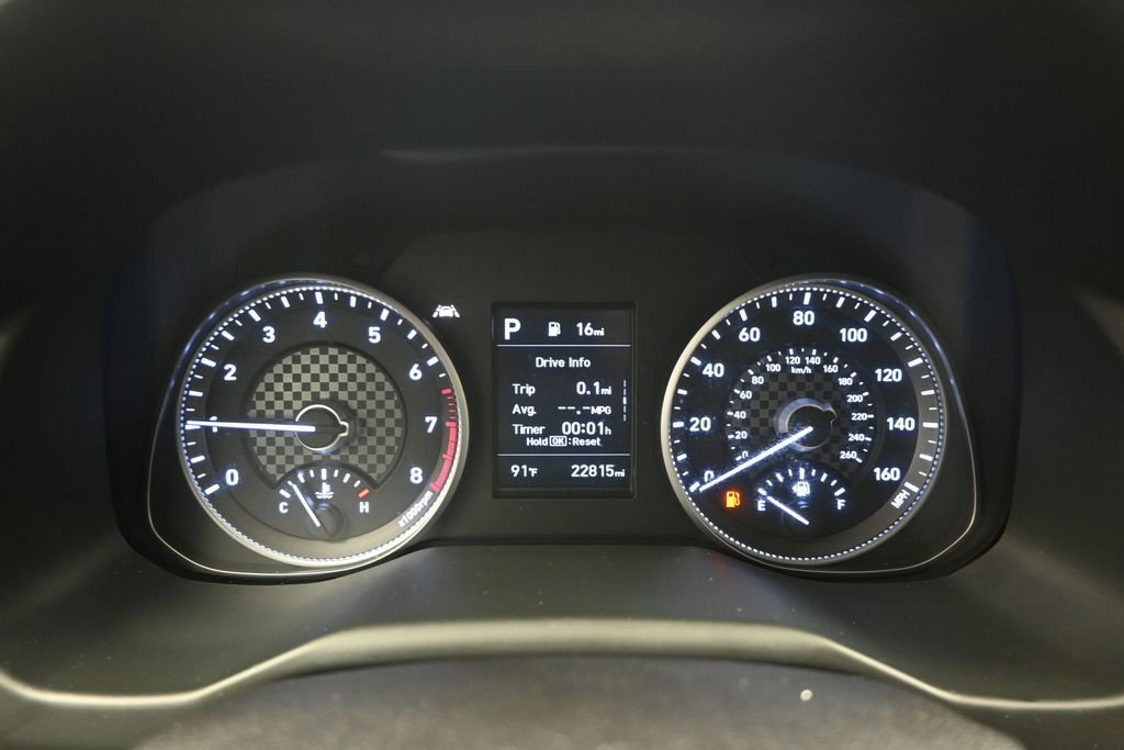 Used 2020 Hyundai Elantra SE FWD image 16