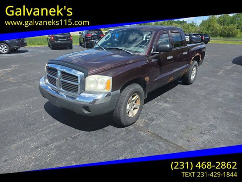 Used 2005 Dodge Dakota SLT w/ Trailer Tow Group AWD/4WD image 1