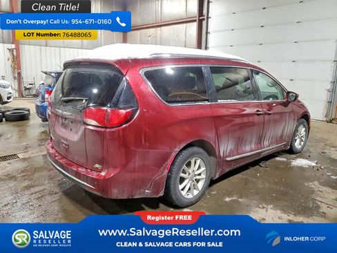 Used 2019 Chrysler Pacifica Touring-L image 4