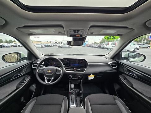 Used 2026 Chevrolet TrailBlazer LT w/ Convenience Package AWD/4WD image 19