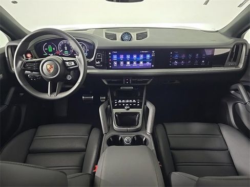 New 2026 Porsche Cayenne S image 29
