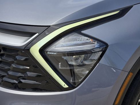 Used 2023 Kia Sportage EX image 15