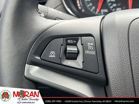 Certified 2022 Chevrolet Trax LT w/ Midnight Edition image 25