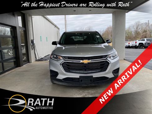 Used 2020 Chevrolet Traverse LS image 3