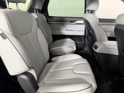 Used 2025 Hyundai Palisade SEL FWD image 32