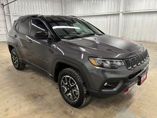 Used 2024 Jeep Compass Trailhawk image 1