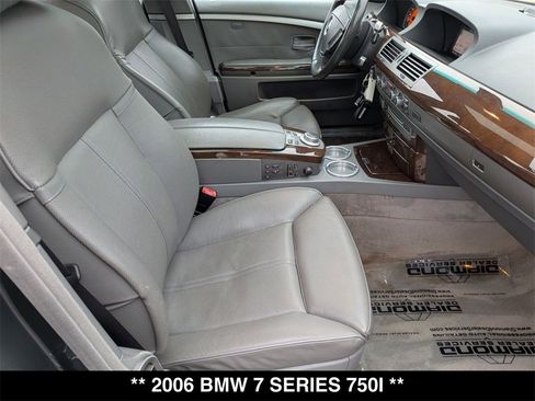 Used 2006 BMW 750i image 26