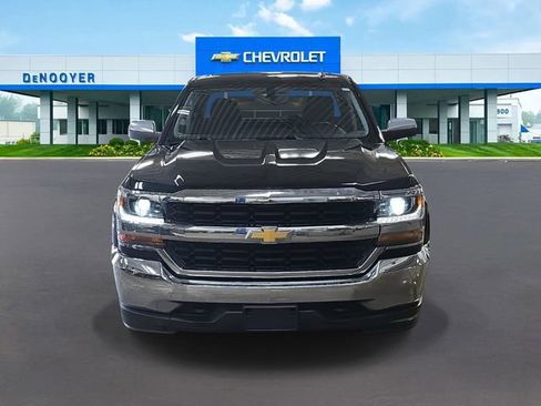 Used 2018 Chevrolet Silverado 1500 LT image 2