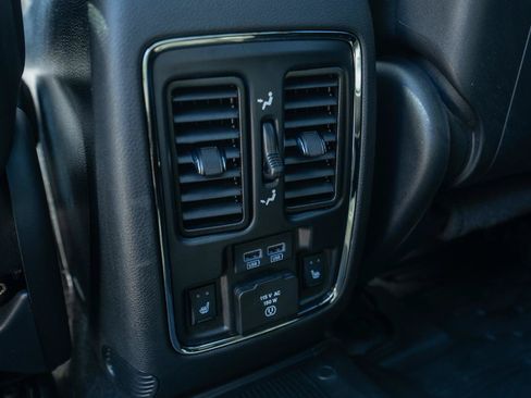 Used 2021 Jeep Grand Cherokee Limited AWD/4WD image 21