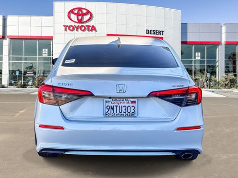 Used 2024 Honda Civic Sport image 6