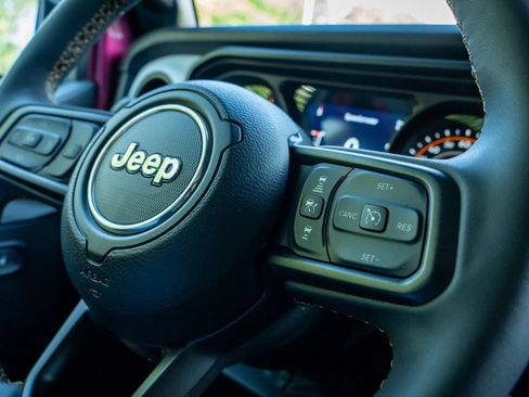 Used 2024 Jeep Wrangler Unlimited Sport AWD/4WD image 25