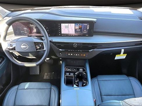 Certified 2025 Nissan Murano Platinum w/ Cargo Package image 14