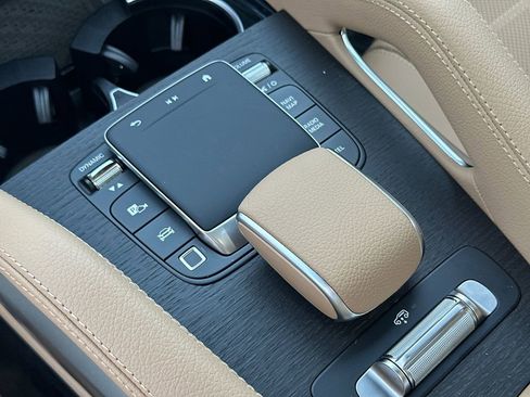 New 2026 Mercedes-Benz GLS 450 4MATIC image 33