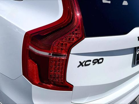 Used 2019 Volvo XC90 T6 R-Design w/ Advanced Package AWD/4WD image 27