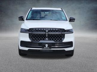 New 2026 Lincoln Navigator L Reserve w/ Jet Appearance Package AWD/4WD video 2