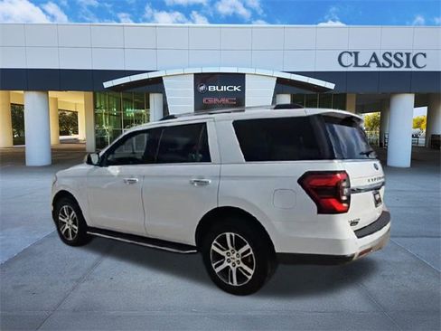 Used 2022 Ford Expedition Limited image 6