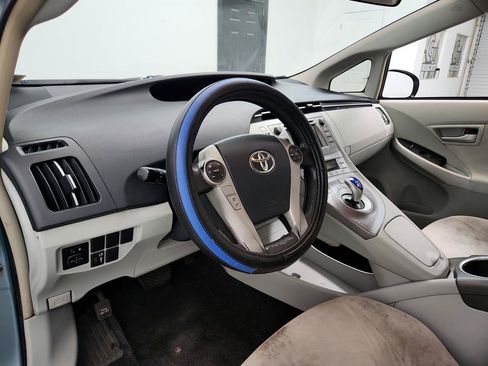 Used 2015 Toyota Prius Two FWD image 13