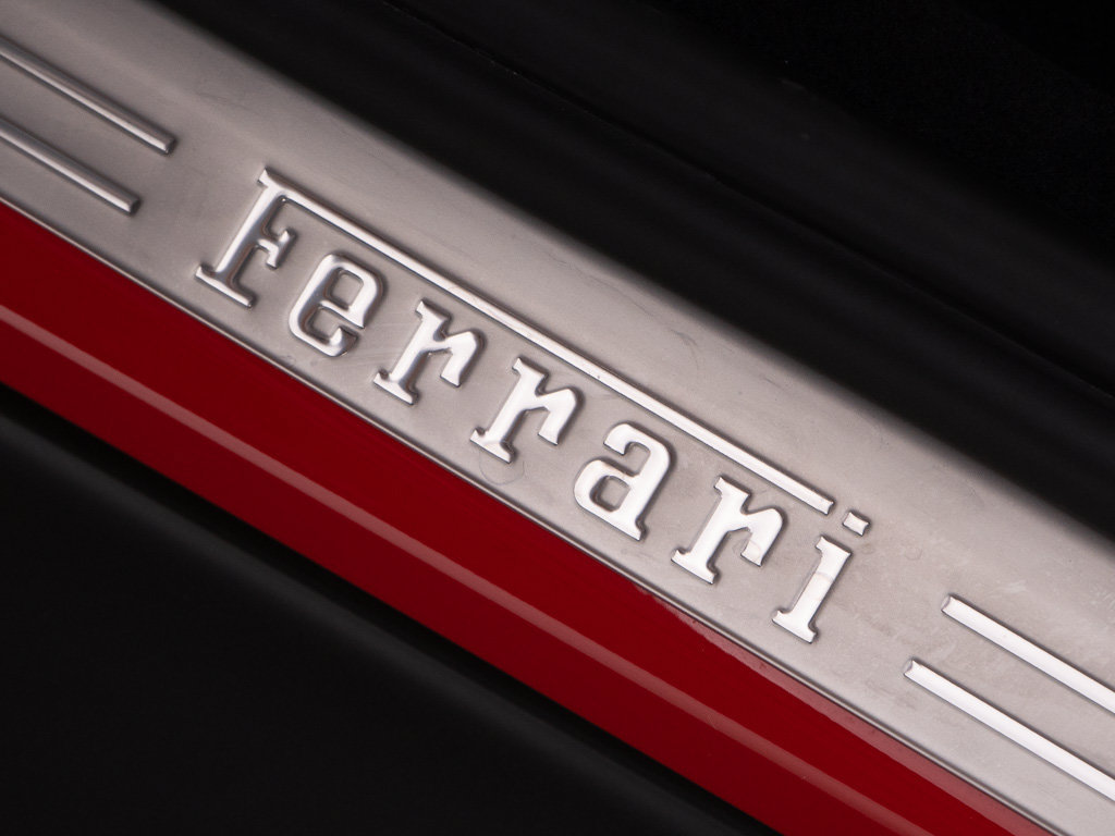 Used 2025 Ferrari Roma Spider RWD image 21
