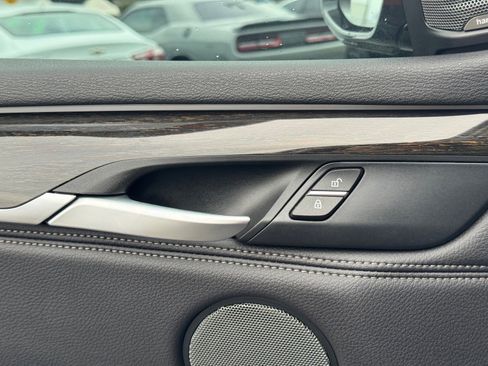 Used 2018 BMW X5 xDrive50i w/ M Sport Package image 22