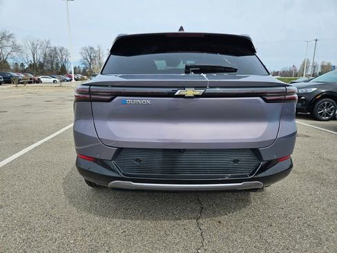 Used 2025 Chevrolet Equinox EV LT image 6