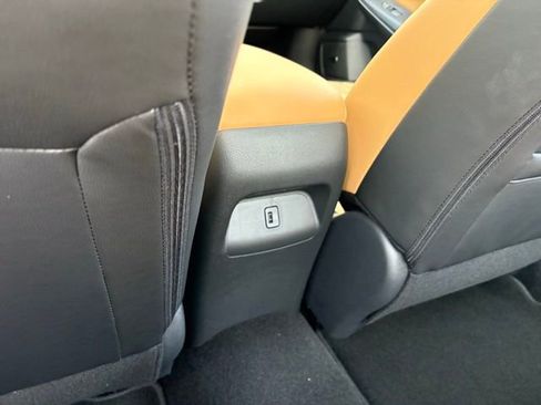 New 2025 Nissan Sentra SV w/ SV Premium Package image 32