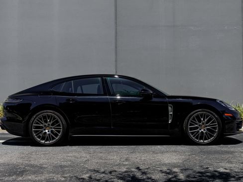 Used 2023 Porsche Panamera Platinum Edition RWD image 6