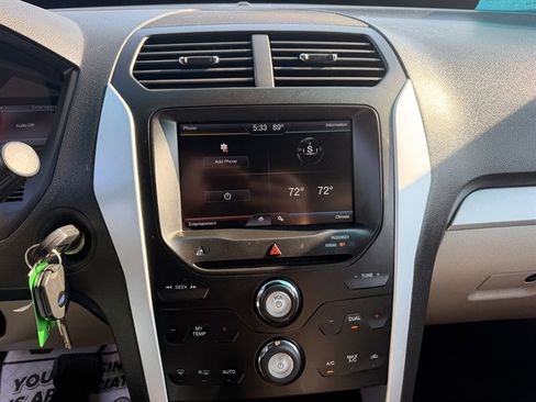 Used 2015 Ford Explorer XLT AWD/4WD image 15