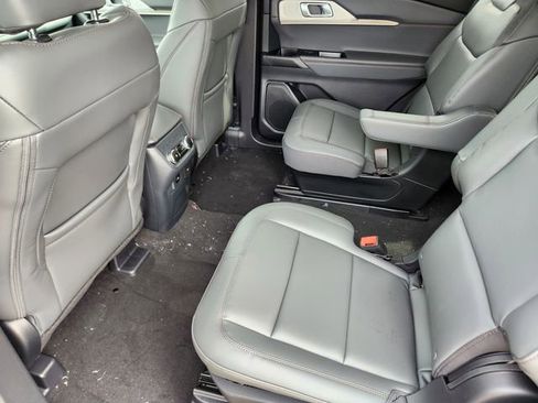 New 2026 Ford Explorer Active w/ Active Comfort Package image 30