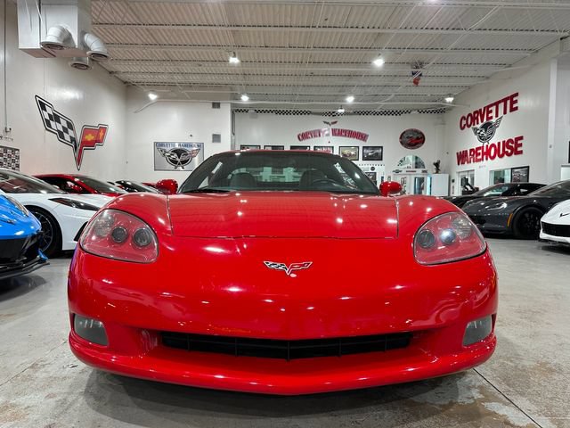 Used 2006 Chevrolet Corvette Coupe w/ Preferred Equipment Group RWD image 23