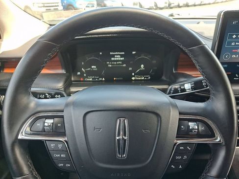 Certified 2023 Lincoln Nautilus Reserve AWD/4WD image 20