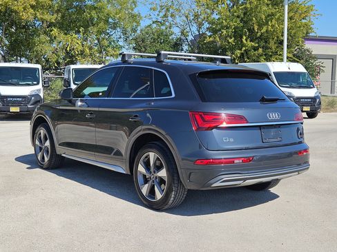 Used 2023 Audi Q5 Premium w/ Convenience Package image 5