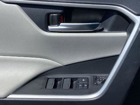 Used 2025 Toyota RAV4 XLE w/ Convenience Package image 19