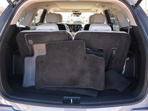Used 2023 Kia Sorento SX AWD/4WD image 16