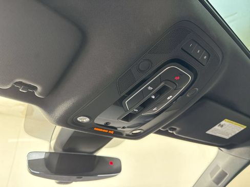 Used 2018 Audi SQ5 Prestige AWD/4WD image 9