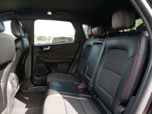 Used 2024 Ford Escape ST-Line image 21