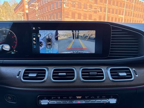 Certified 2025 Mercedes-Benz GLS 450 4MATIC image 36